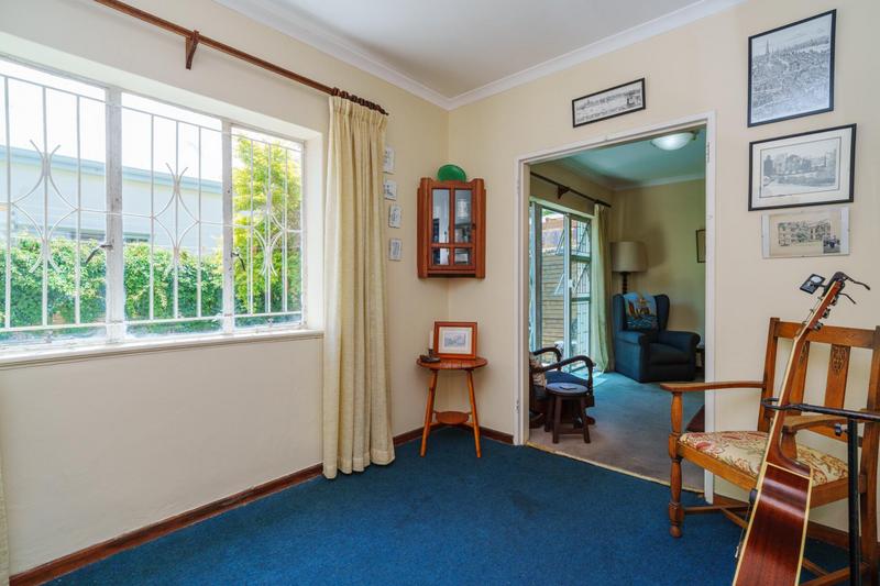 2 Bedroom Property for Sale in Harfield Village Western Cape